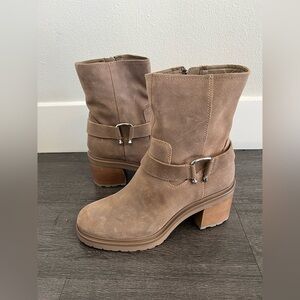 Dolce Vita brown suede boots